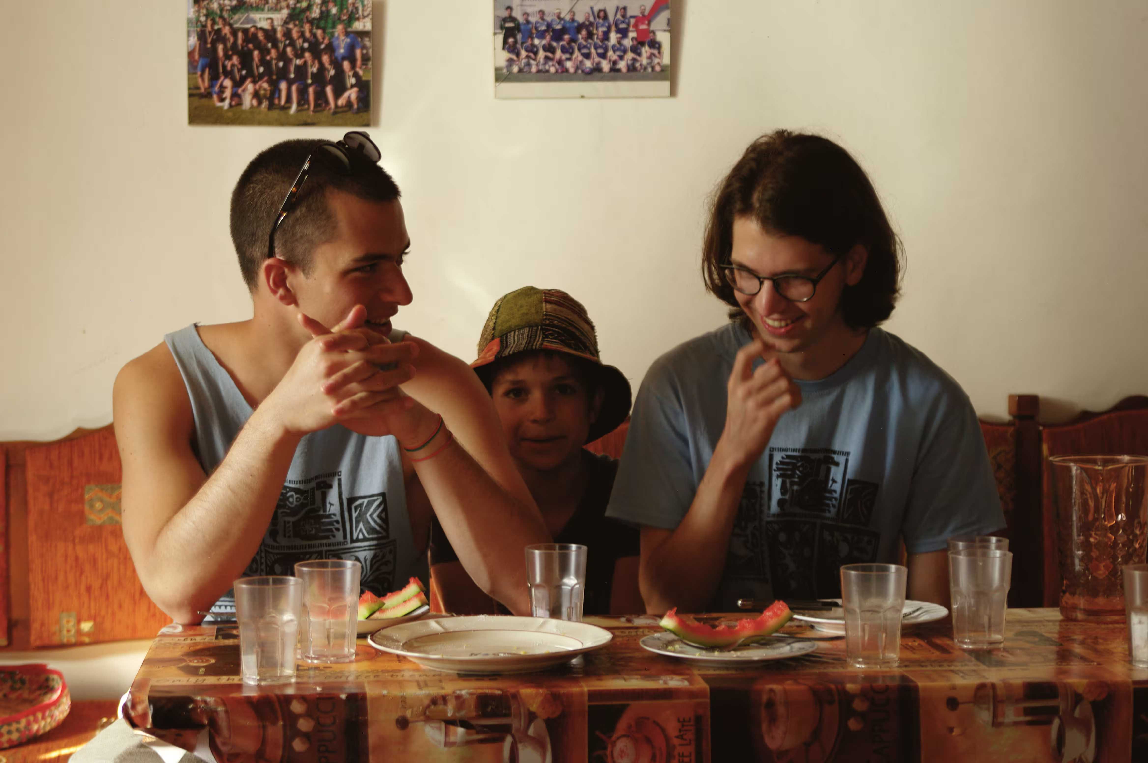 /src/assets/uploads/w (27).avif