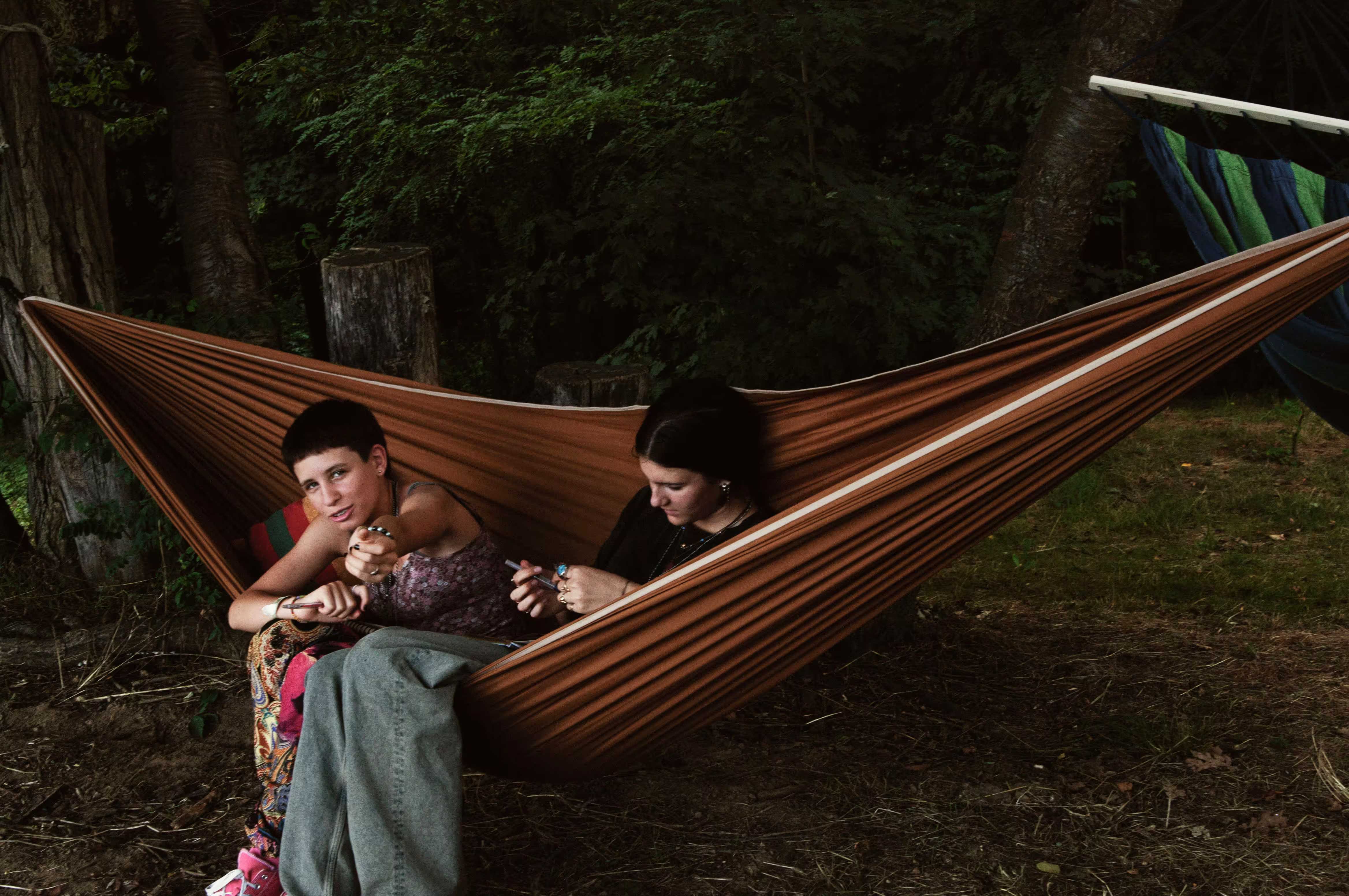 /src/assets/uploads/w (30).avif