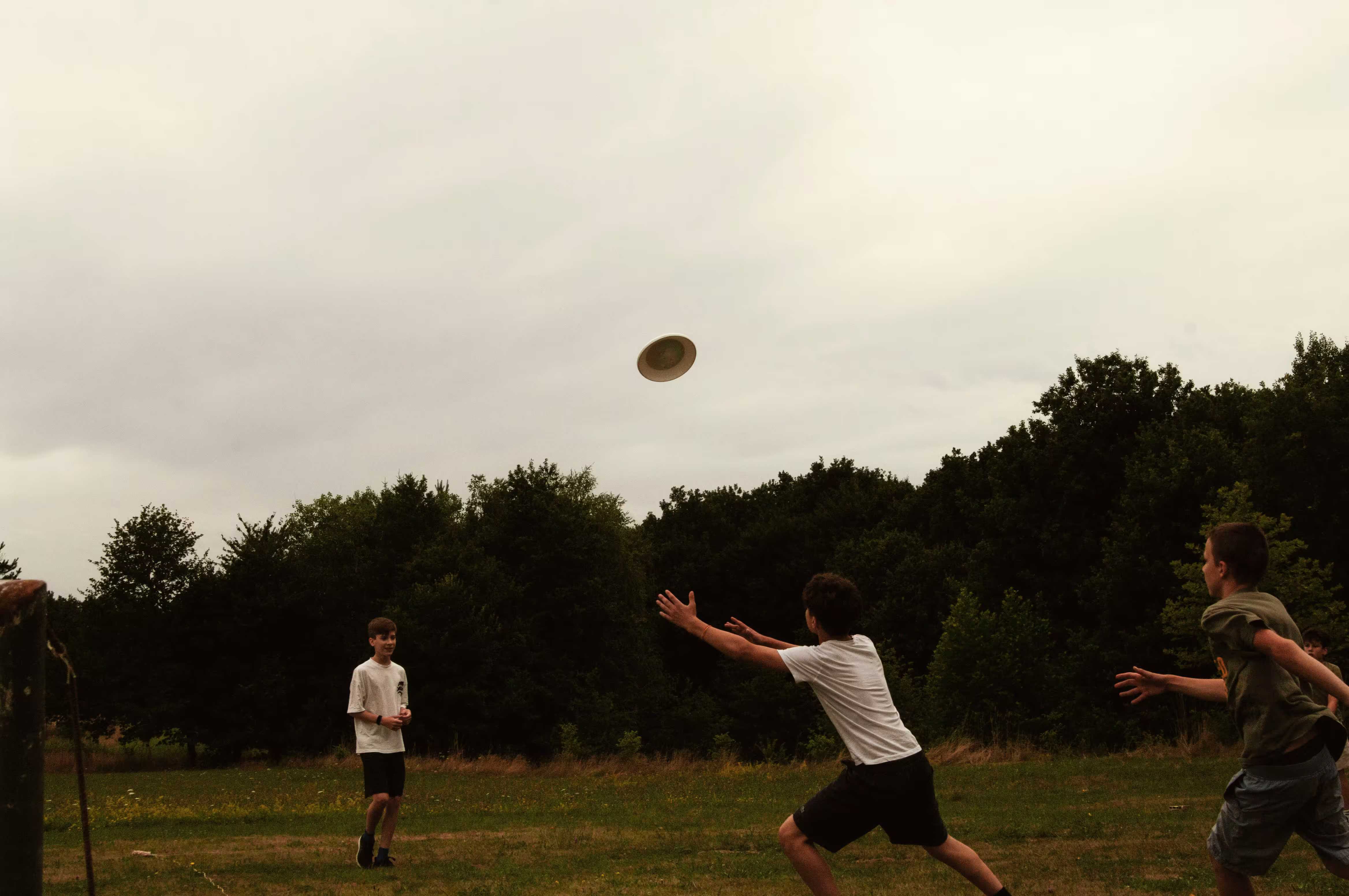 /src/assets/uploads/w (39).avif