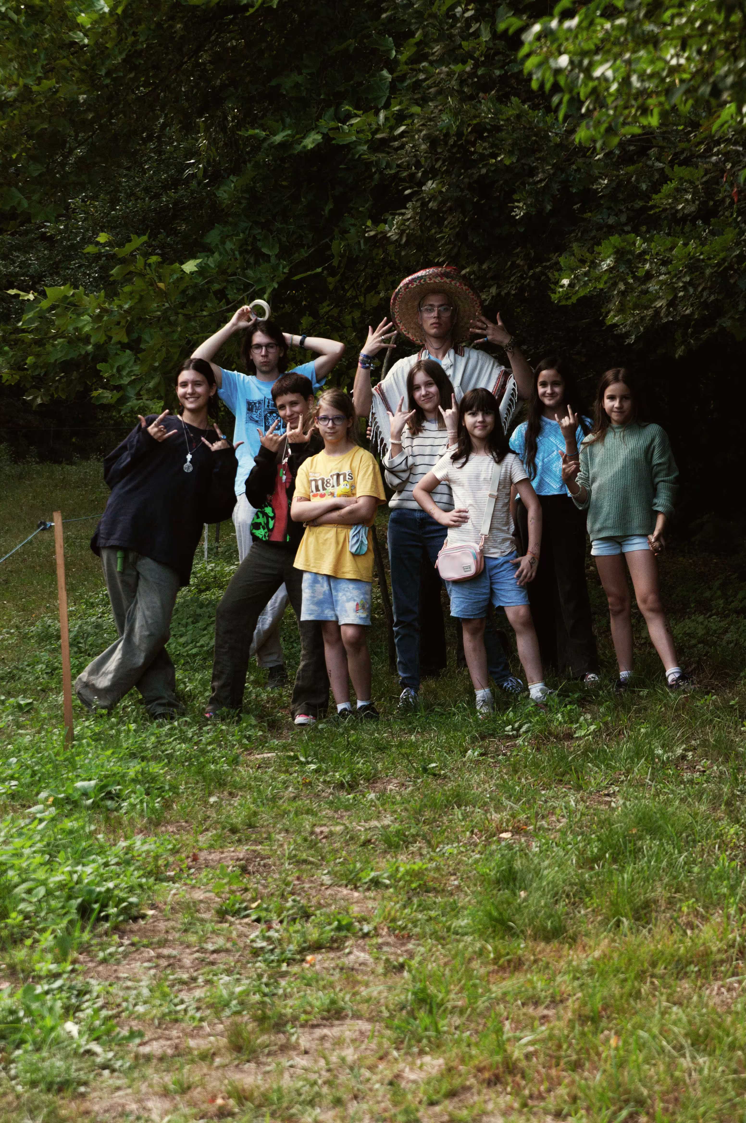 /src/assets/uploads/w (48).avif