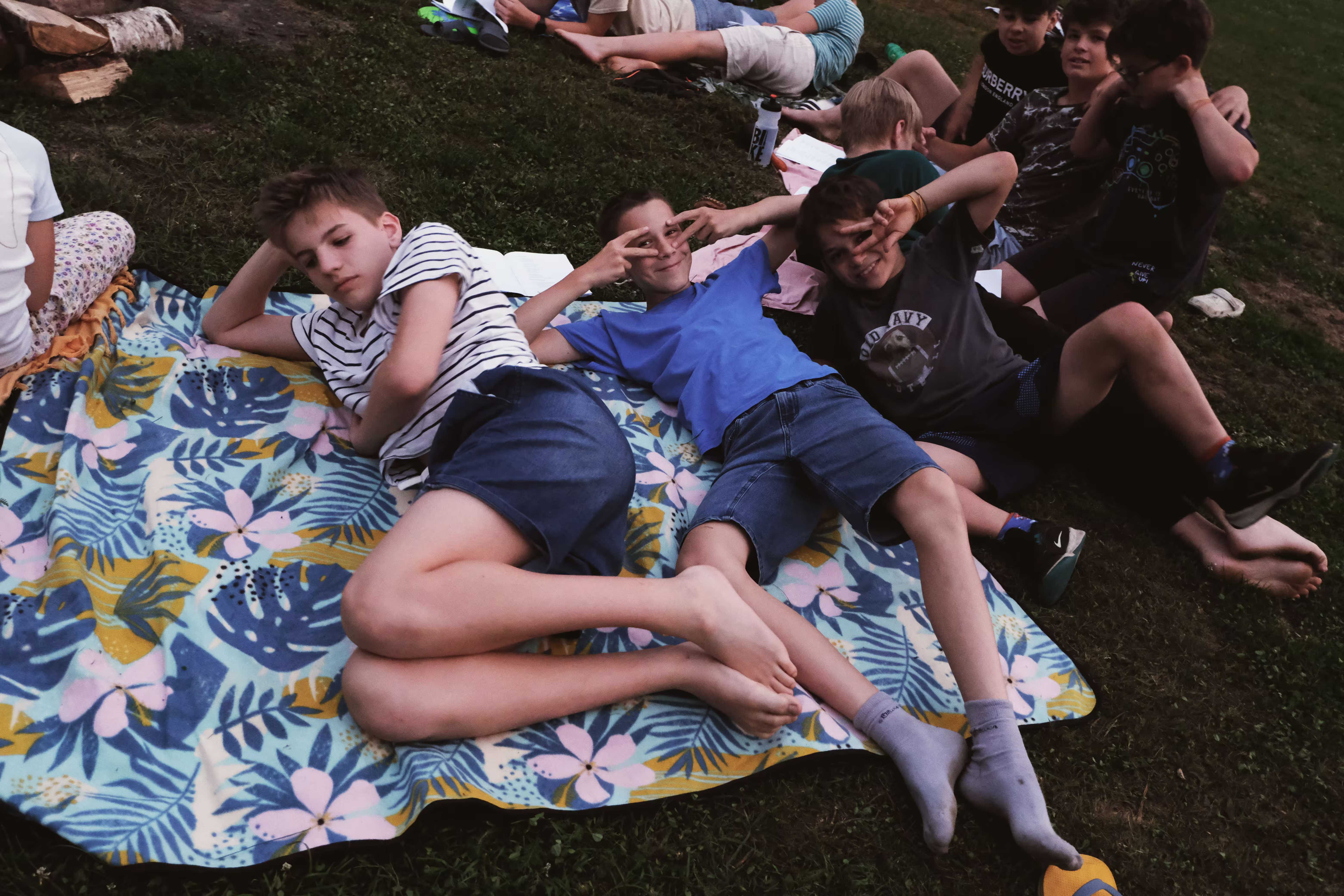 /src/assets/uploads/w (81).avif