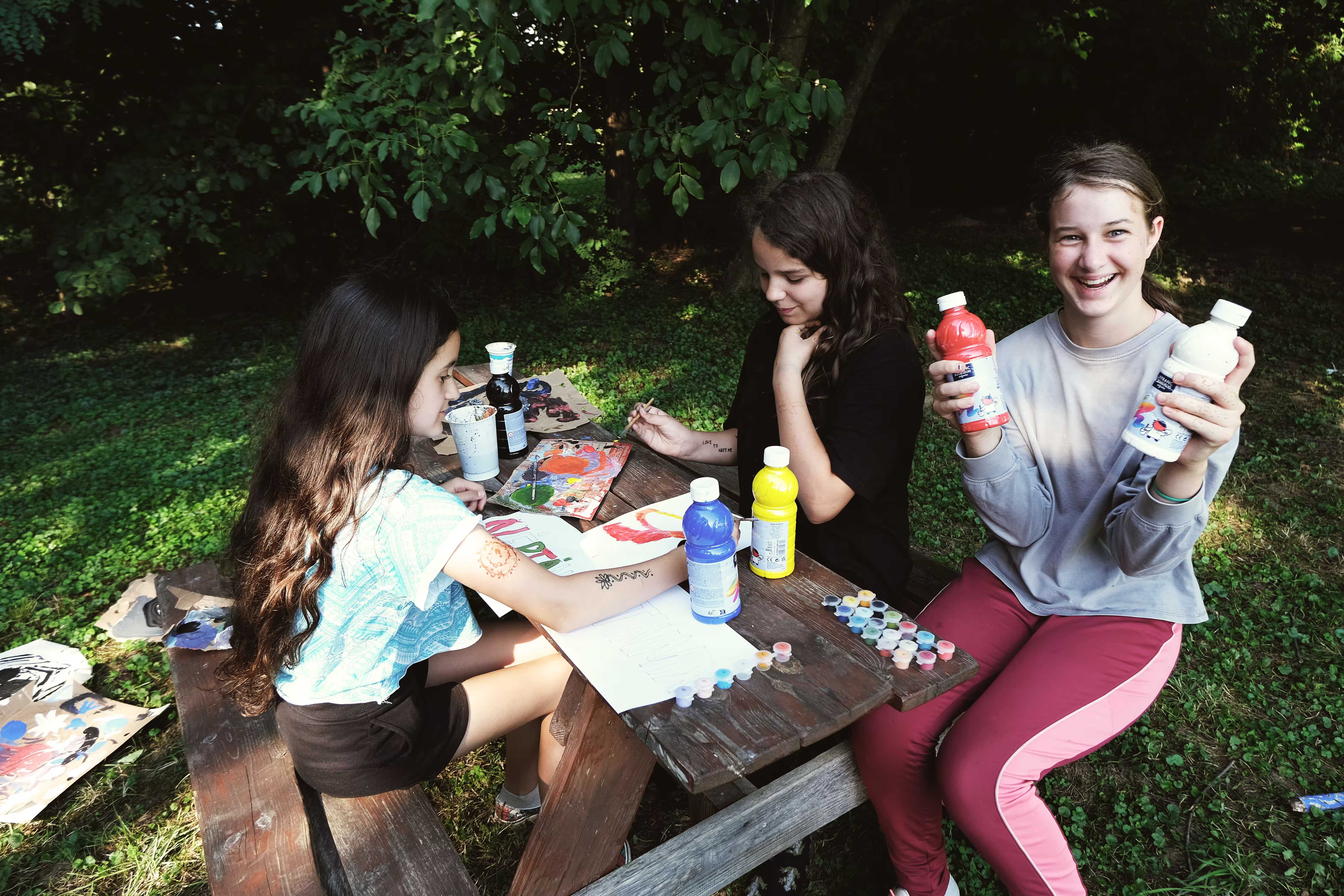 /src/assets/uploads/w (9).avif